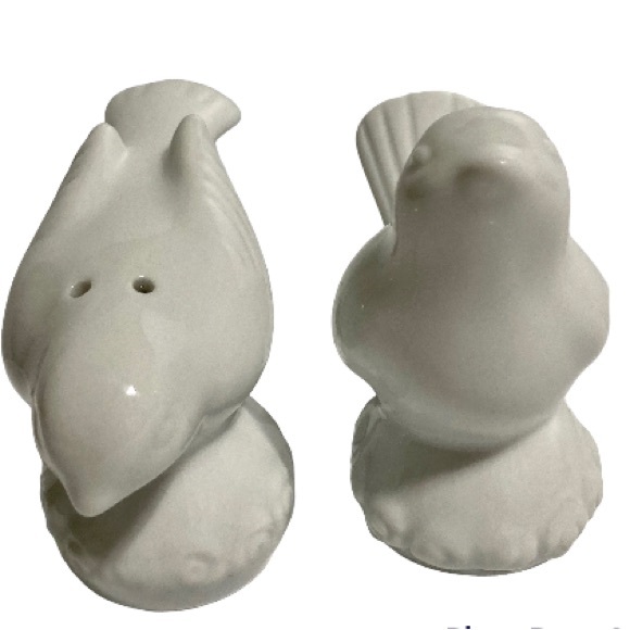Bird Salt & Pepper Shakers White Pedestal Ceramic 3” x 3.25” - Picture 2 of 16